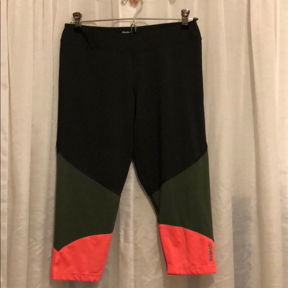 Reebok PlayDry knee length workout bottoms